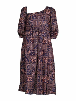 Women Agua Bendita 2-Piece Floral Shift Dress & Garment Bag Set